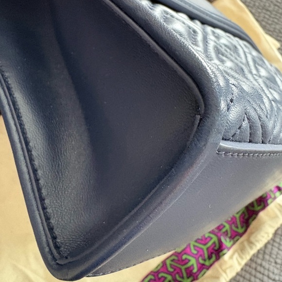 Tory Burch Navy Quilted Shoulder Bag with Gold Chain - Medium Fleming Bag - Picture 9 of 14